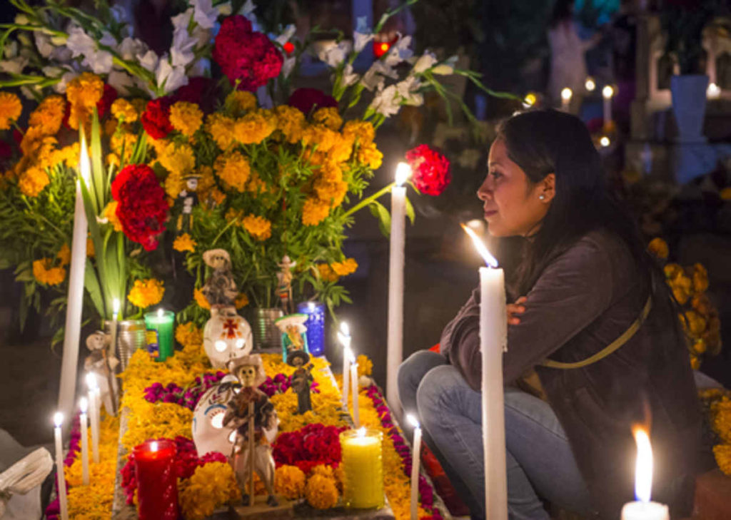 Día de los Muertos Misa y Celebración San Fernando