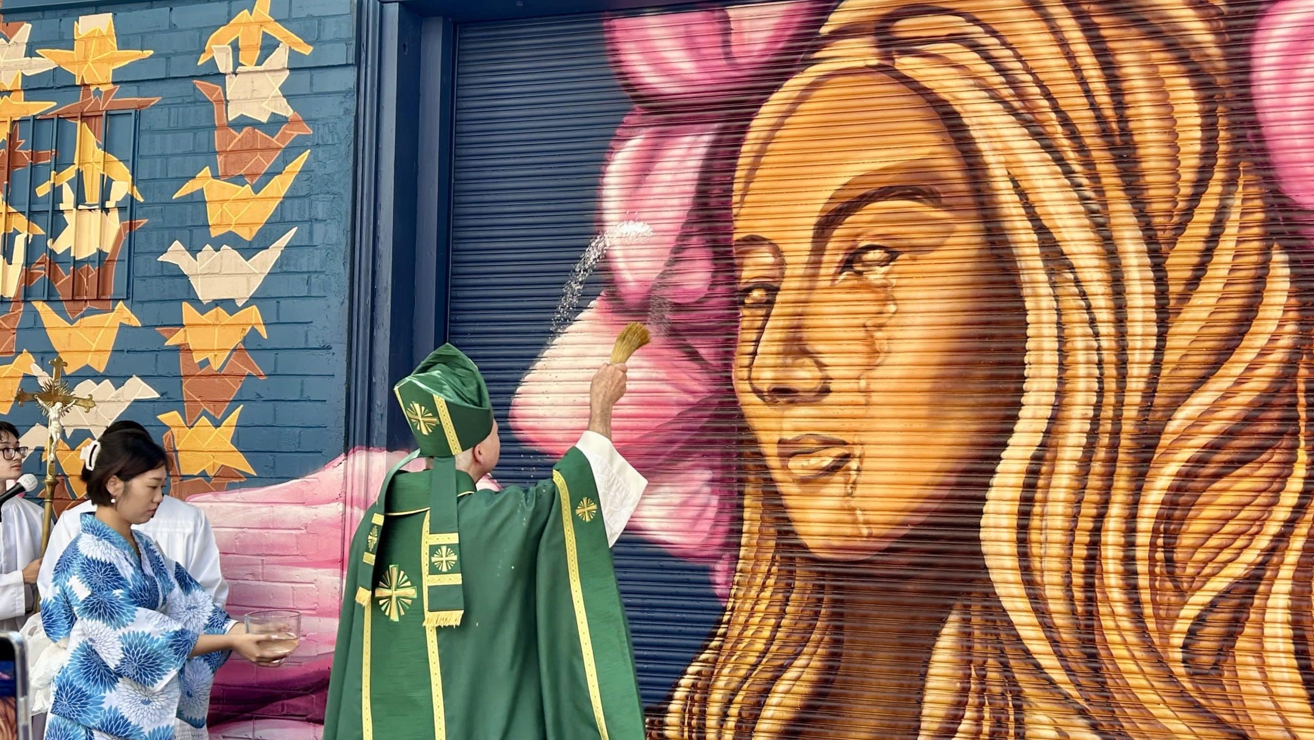 Little Tokyo parish dedicates new mural depicting Japanese faith